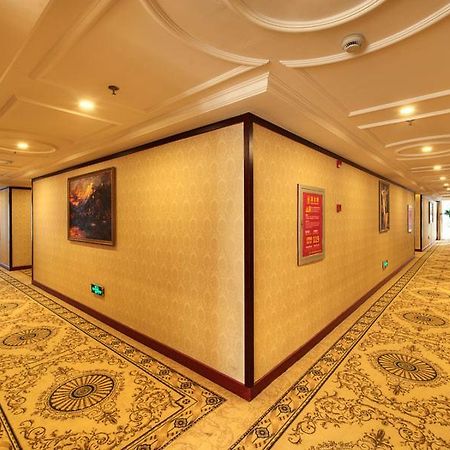 Vienna Hotel Shanghai Happy Valley Songjiang Buitenkant foto
