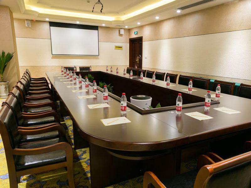 Vienna Hotel Shanghai Happy Valley Songjiang Buitenkant foto
